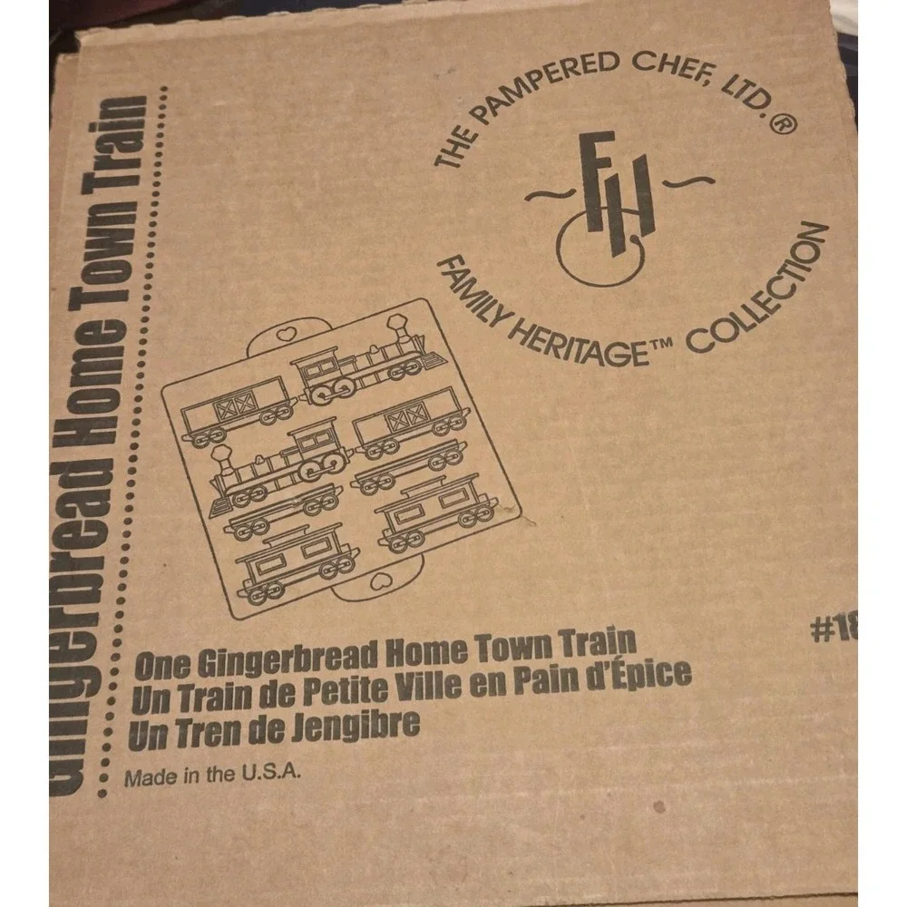 Pampered Chef Gingerbread Home Town Train Cookie Holiday Mold 1806 Original Box